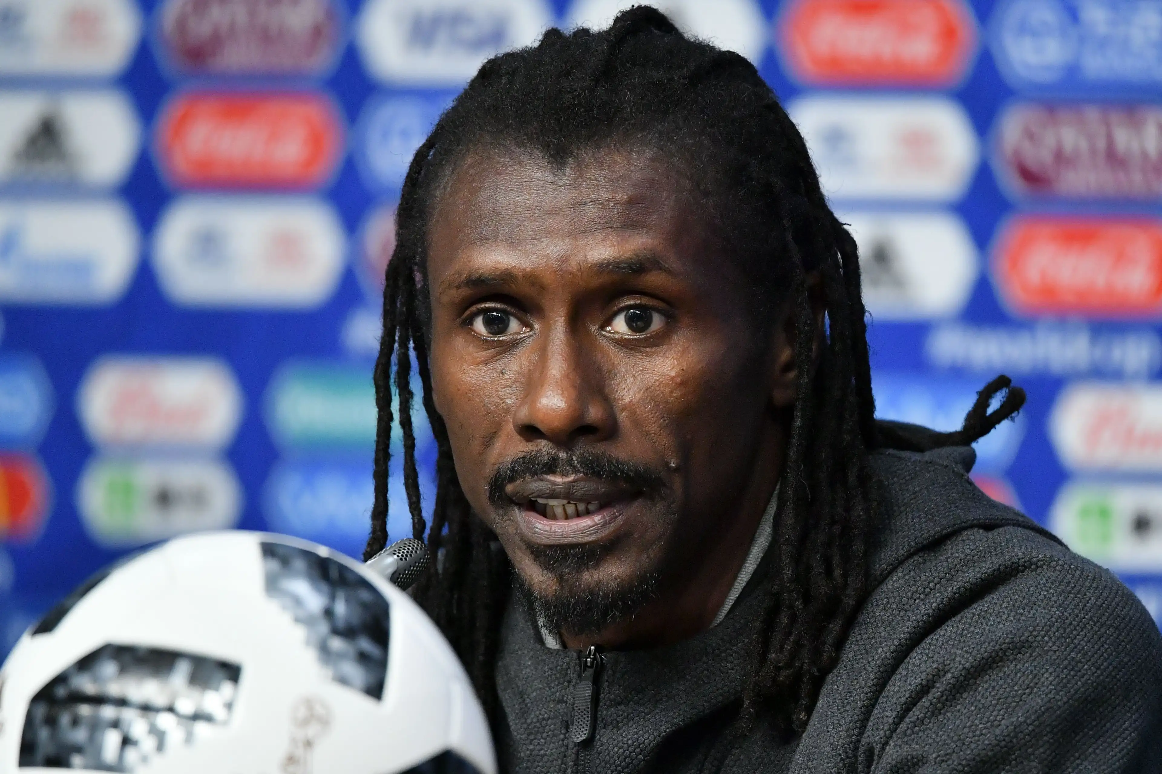 مدرب المنتخب السنغالي يتراجع عن قراره بشأن دوري روشن