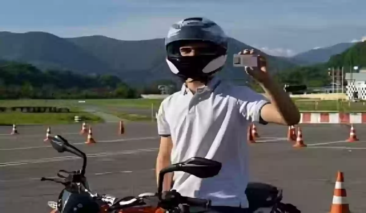  رخصة قيادة دراجة نارية