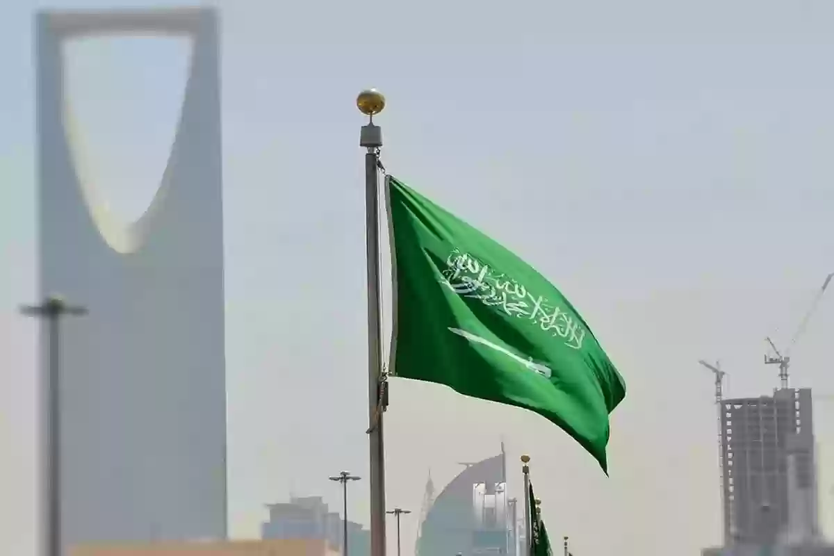 السعودية تُعلن عن حاجتها لآلاف العمال من الجنسيات العربية لأكبر عمليات إزالة في جدة