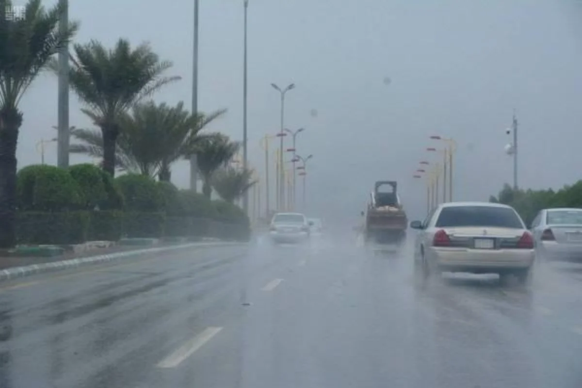 هطول أمطار على المناطق الشرقية السعودية