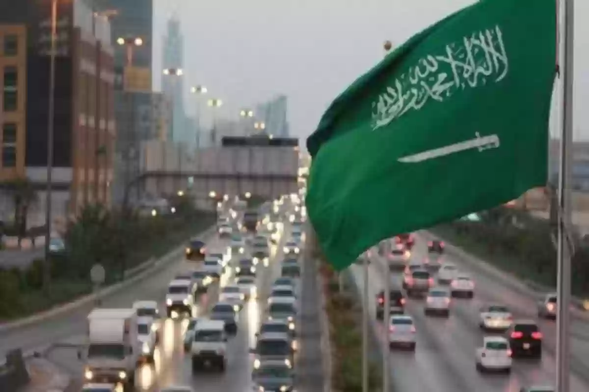 السعودية توضح الإجراءات اللازمة لتمديد تأشيرة الزيارة المتعددة