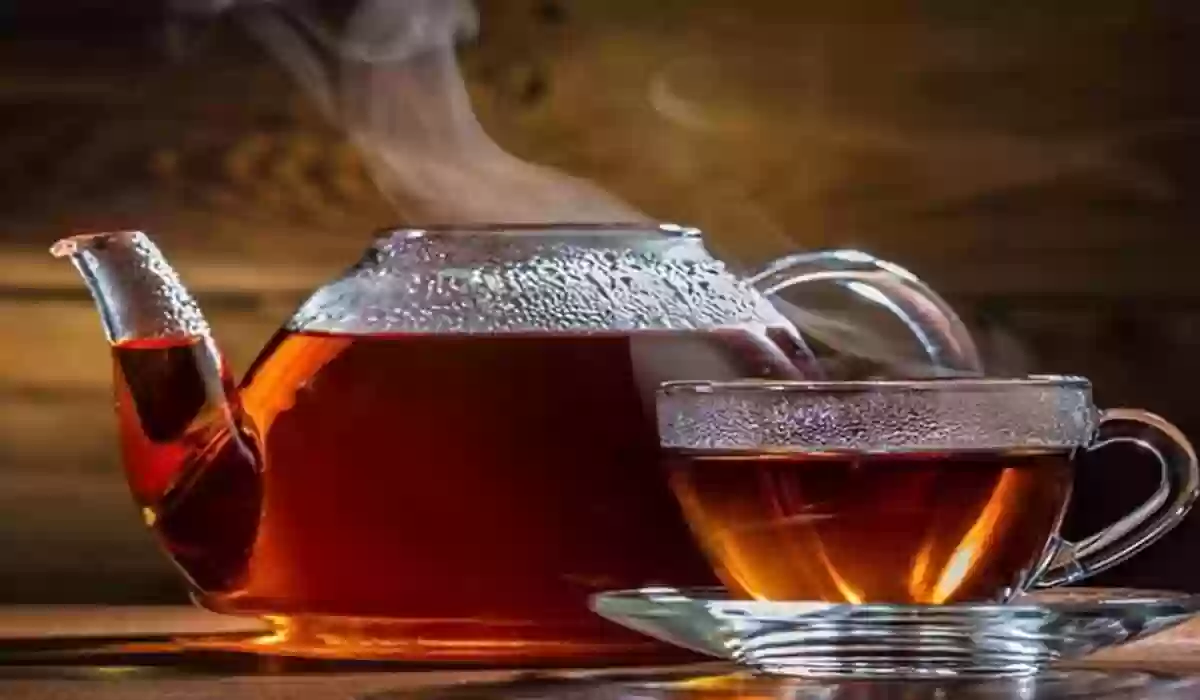 على عكس الشائع فوائد الكافيين في الشاي والقهوة وأضراره في مشروب الطاقة