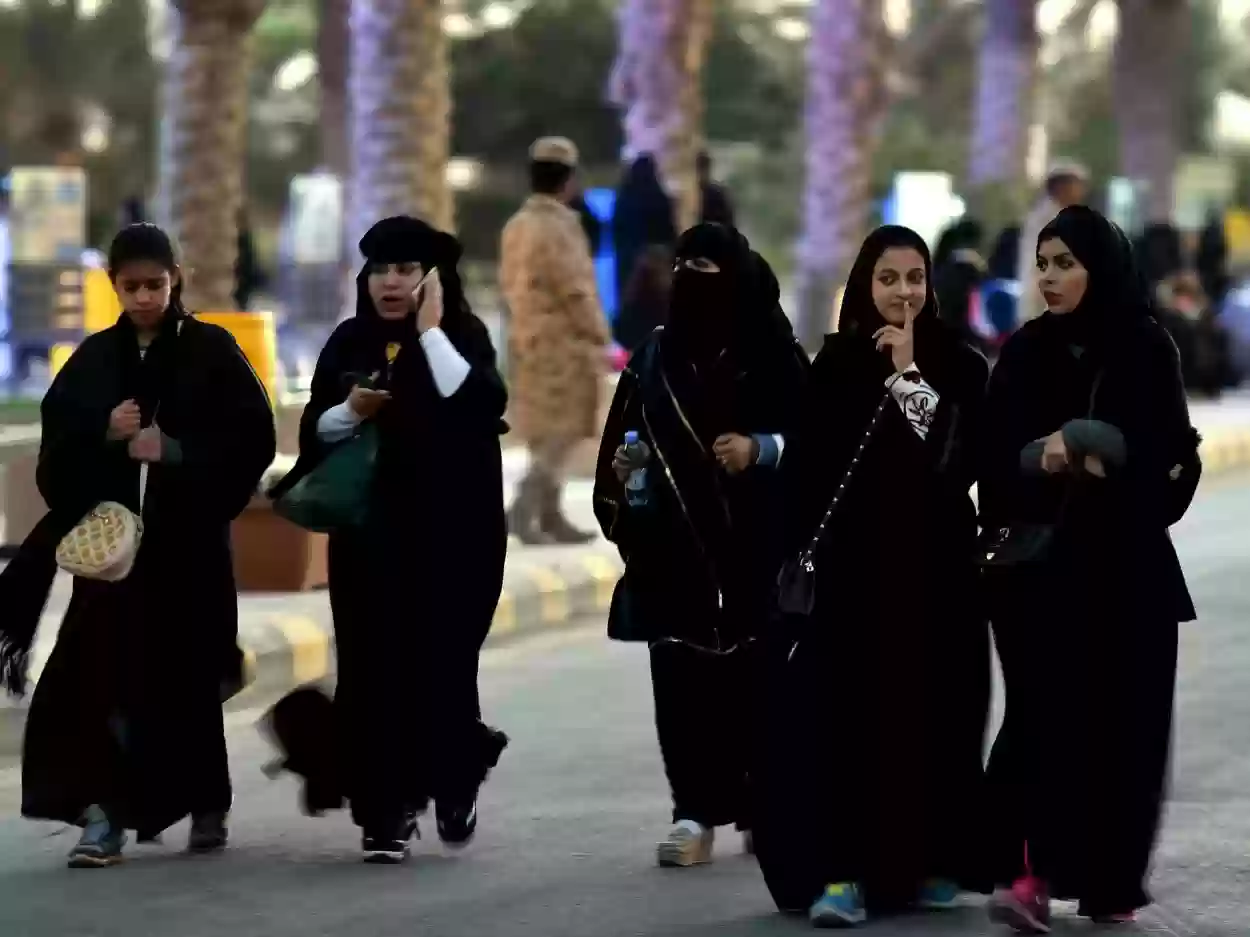  سعودي وزوجاته الثلاثة يُحرمون من الدعم بسبب عقار زوجته الرابعة