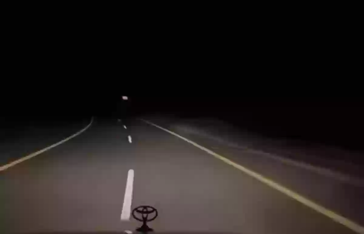 سعودي يقود سيارته في الظلام وحدث ما لم يكن في الحسبان