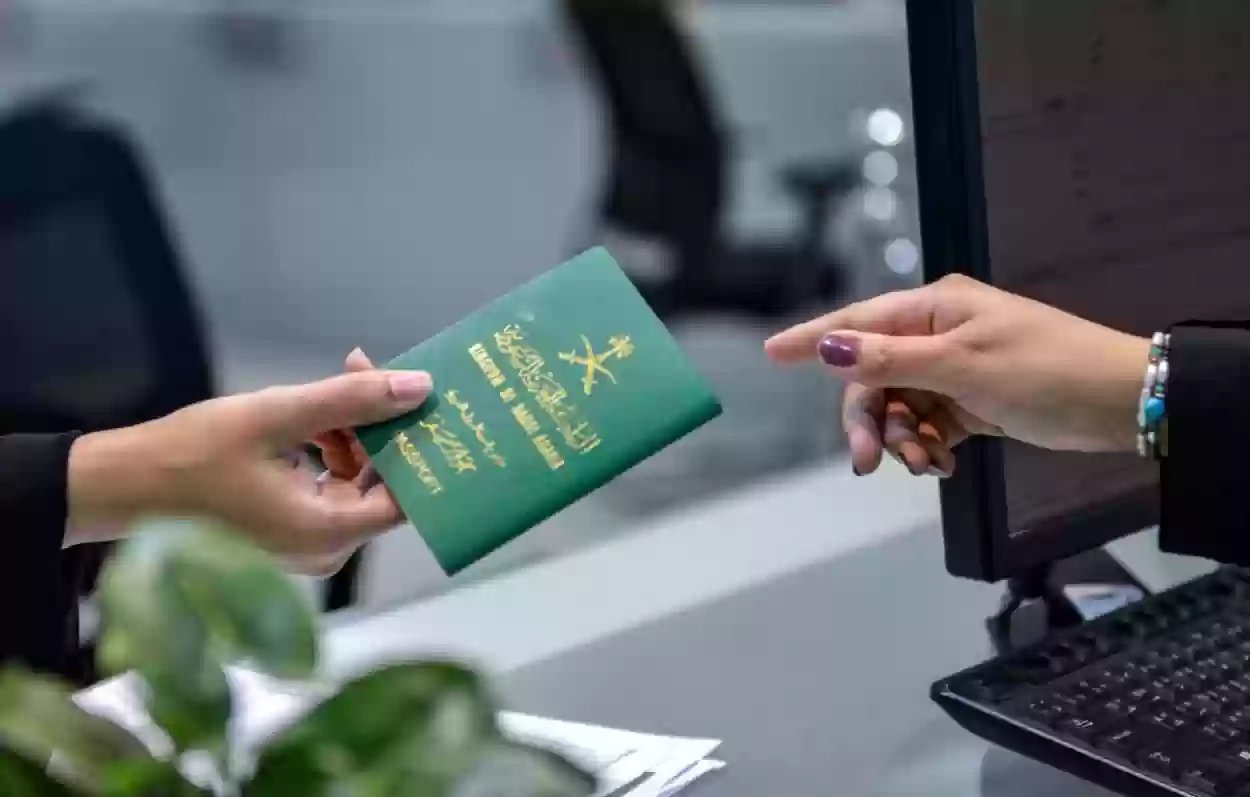 الجوازات السعودية توضح رسوم تجديد الإقامة للعمالة المنزلية