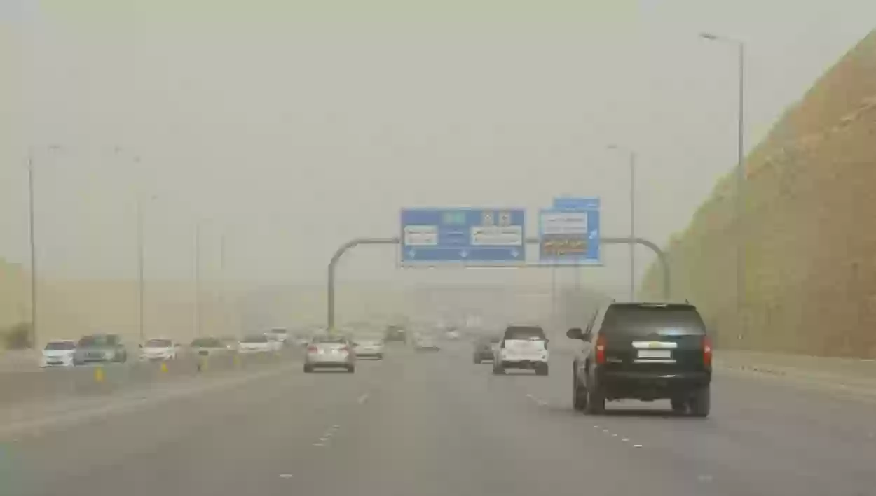 أمطار رعدية غزيرة في هذه المناطق السعودية